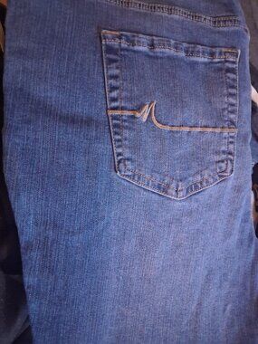 Maurices women's jeans size 22